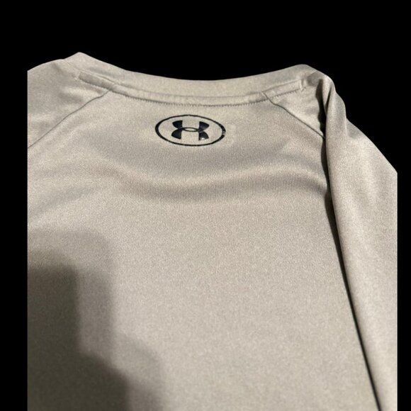 Under Armour HeatGear Athletic T-shirt Gray (Large) - Picture 4 of 4